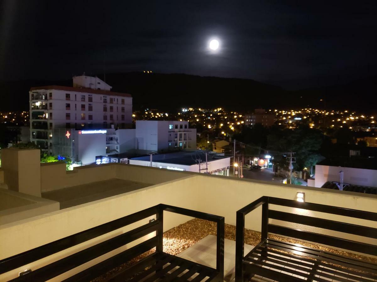 Deluxe Reyes Catolicos Apartment Салта Екстериор снимка